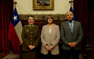 El hito oficializó la alianza mediante la cual la U. de Chile, a través de su experiencia y conocimiento en seguridad ciudadana, está asumiendo un rol protagónico en la implementación de la nueva estructura de supervisión en seguridad privada. 